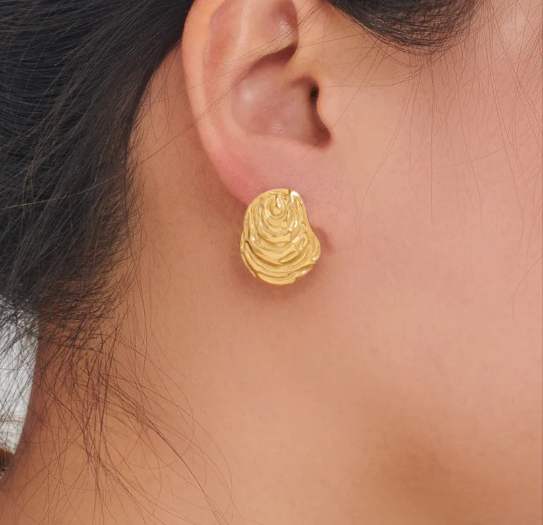 Aretes Luxury NAXE — Chapado en Oro 18K